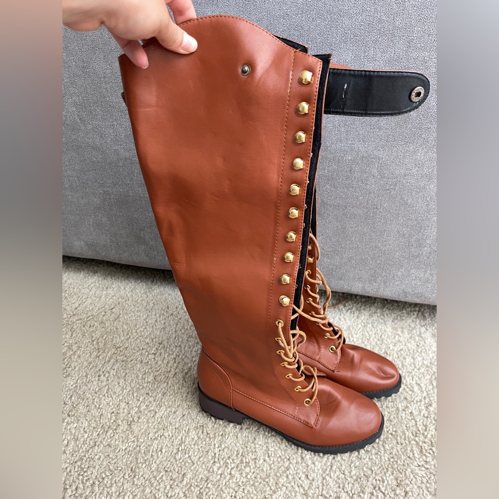 Brown Knee-High Lace-Up Boots